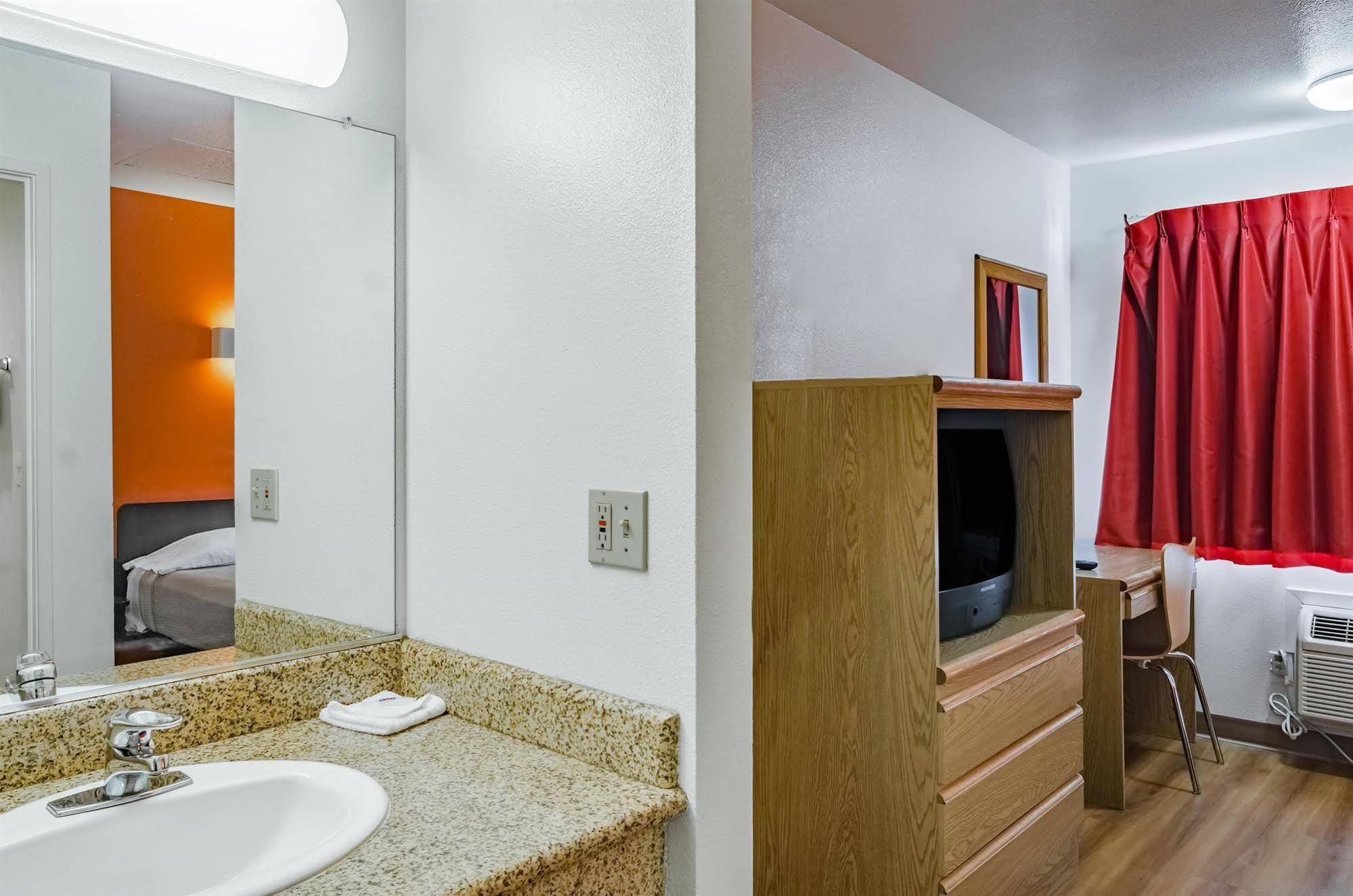 Motel 6-Portland, Or - Gresham Esterno foto